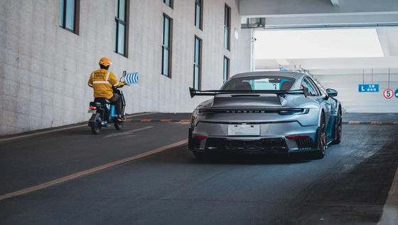 포르쉐 911 992 탄소섬유 시체 키트 992 업그레이드 된 MIW 스타일 앞뒤 배머 스포일러 후드 폭체 키트