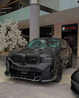 XM BMW 와이드 보디 키트 탄소 섬유 앞 입술 스포일러 검은 BMW 사이드 스커트 바퀴 아치
