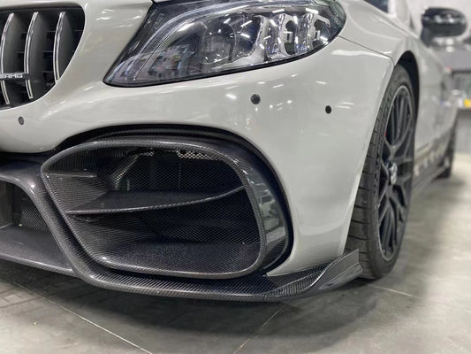 메르세데스 W205 AMG C63 쿠페의 신제품