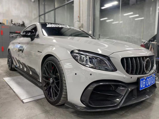 메르세데스 W205 AMG C63 쿠페의 신제품
