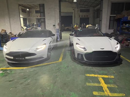 DB11 아스턴 마틴 와이드 보디 키트 녹색 배머 립 스플리터 DB11 보디 키트