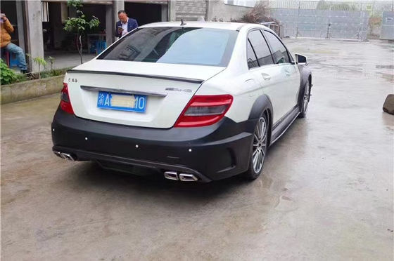 메르세데스 W204 C63 카시 키트 W204 업그레이드 된 블랙 시리즈 스타일 앞뒤 배머 후드 와이드 보디 키트